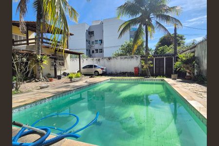 Casa à venda com 427m², 4 quartos e 7 vagas Casa à venda com 427m², 4 quartos e 7 vagasÁrea comum