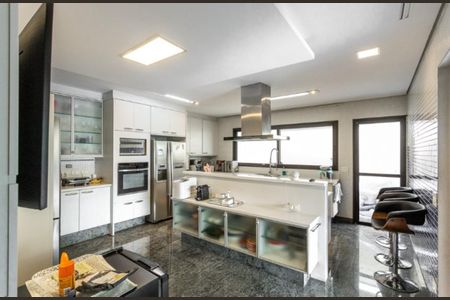 Casa à venda com 796m², 6 quartos e 6 vagas Casa à venda com 796m², 6 quartos e 6 vagasFoto 09