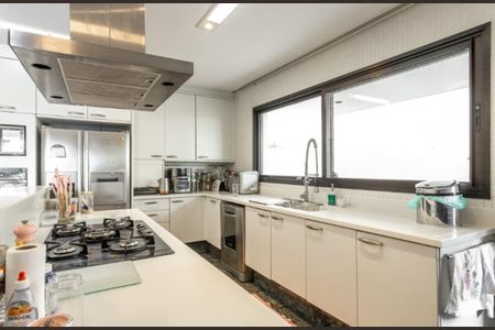 Casa à venda com 796m², 6 quartos e 6 vagas Casa à venda com 796m², 6 quartos e 6 vagasFoto 11