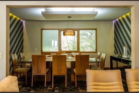 Casa à venda com 796m², 6 quartos e 6 vagas Casa à venda com 796m², 6 quartos e 6 vagasFoto 04