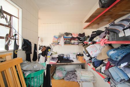 Casa à venda com 200m², 4 quartos e 2 vagasLavanderia