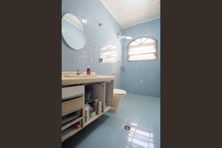 Casa à venda com 200m², 4 quartos e 2 vagasBanheiro Social