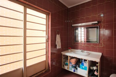 Casa à venda com 200m², 4 quartos e 2 vagasBanheiro da Suíte