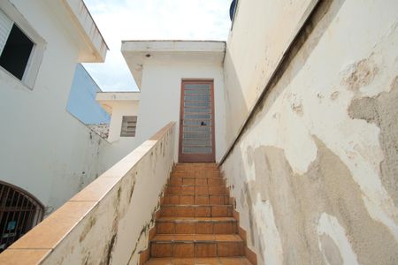Casa à venda com 200m², 4 quartos e 2 vagasEscada