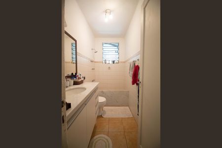 Apartamento à venda com 80m², 2 quartos e sem vaga Apartamento à venda com 80m², 2 quartos e sem vagaBanheiro social