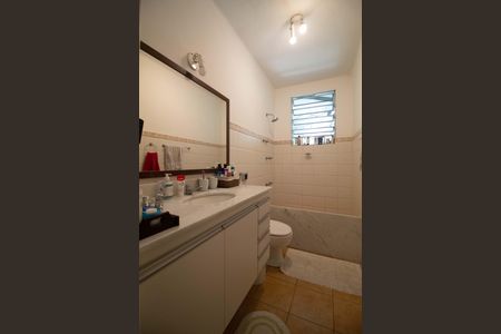 Apartamento à venda com 80m², 2 quartos e sem vaga Apartamento à venda com 80m², 2 quartos e sem vagaBanheiro social