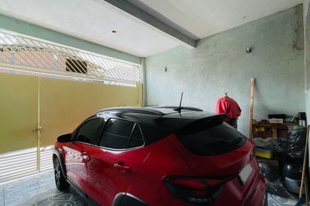 Casa à venda com 122m², 3 quartos e 2 vagas Casa à venda com 122m², 3 quartos e 2 vagasGaragem