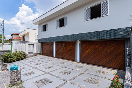 Casa à venda com 590m², 3 quartos e 8 vagasGaragem externa