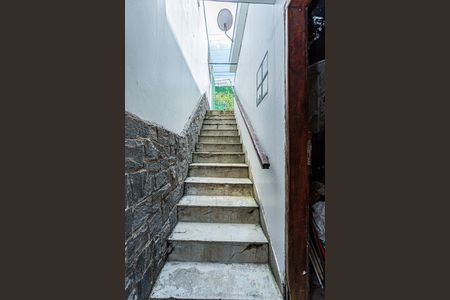 Casa à venda com 590m², 3 quartos e 8 vagasEscada