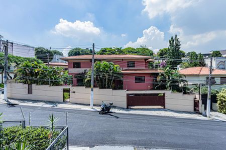 Casa à venda com 590m², 3 quartos e 8 vagasVista Quarto 2