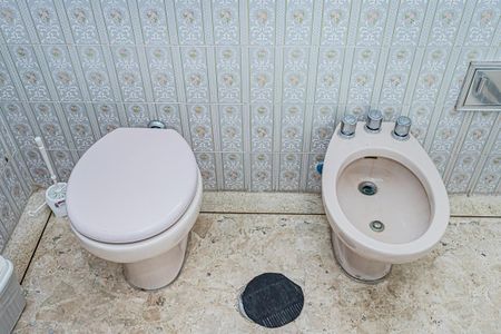 Casa à venda com 590m², 3 quartos e 8 vagasBanheiro suite