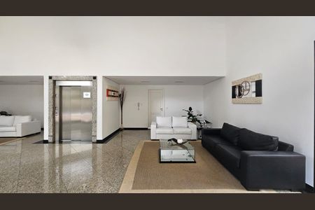 Apartamento à venda com 151m², 3 quartos e 3 vagas Apartamento à venda com 151m², 3 quartos e 3 vagasHall de entrada