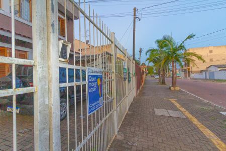 Apartamento à venda com 68m², 2 quartos e 1 vaga Apartamento à venda com 68m², 2 quartos e 1 vagaVista da Rua