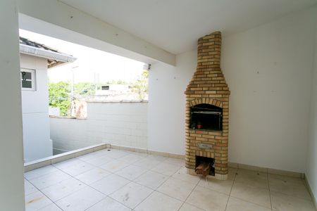 Casa à venda com 120m², 2 quartos e 3 vagas Casa à venda com 120m², 2 quartos e 3 vagasChurrasqueira / quintal