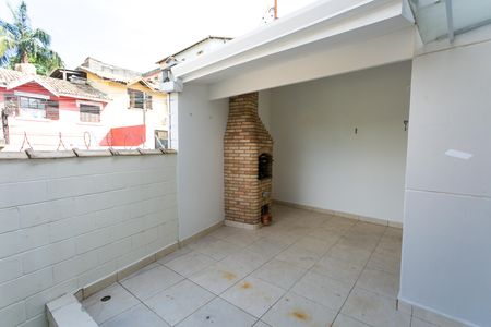 Casa à venda com 120m², 2 quartos e 3 vagas Casa à venda com 120m², 2 quartos e 3 vagasChurrasqueira / quintal