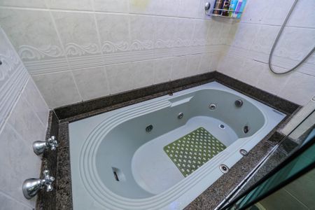 Apartamento à venda com 188m², 3 quartos e 1 vagaBanheiro da Suíte