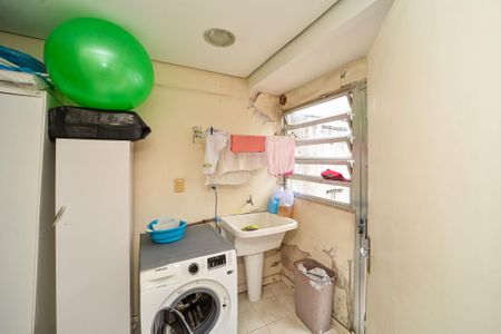 Apartamento à venda com 188m², 3 quartos e 1 vagaÁrea de Serviço