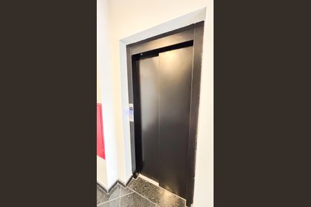 Apartamento à venda com 92m², 3 quartos e 2 vagas Apartamento à venda com 92m², 3 quartos e 2 vagasElevador