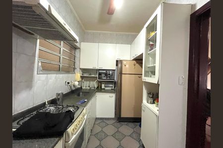 Casa à venda com 143m², 2 quartos e 1 vaga Casa à venda com 143m², 2 quartos e 1 vagaCozinha