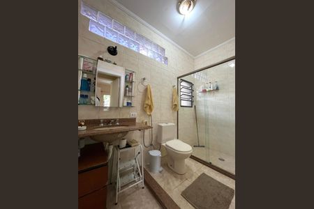 Casa à venda com 143m², 2 quartos e 1 vaga Casa à venda com 143m², 2 quartos e 1 vagaBanheiro da Suíte