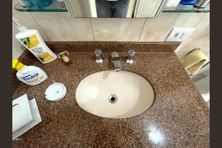 Casa à venda com 143m², 2 quartos e 1 vaga Casa à venda com 143m², 2 quartos e 1 vagaBanheiro da Suíte