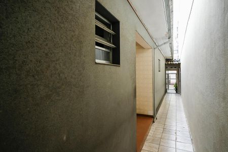 Casa à venda com 128m², 3 quartos e 2 vagasCorredor