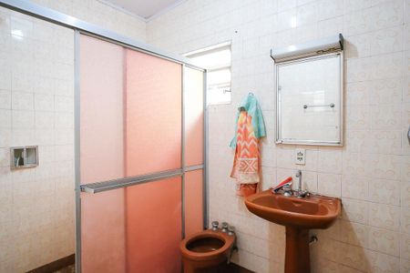 Casa à venda com 128m², 3 quartos e 2 vagasBanheiro