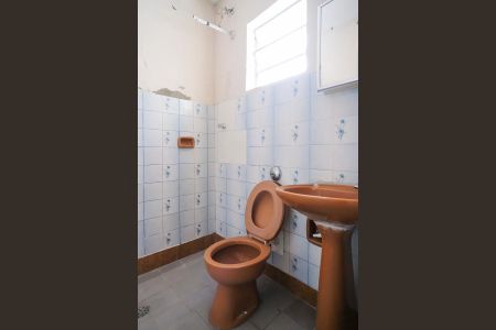 Casa à venda com 128m², 3 quartos e 2 vagasBanheiro edícula