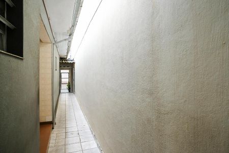 Casa à venda com 128m², 3 quartos e 2 vagasCorredor