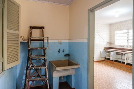 Casa à venda com 128m², 3 quartos e 2 vagasÁrea de serviço