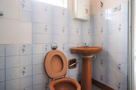 Casa à venda com 128m², 3 quartos e 2 vagasBanheiro edícula