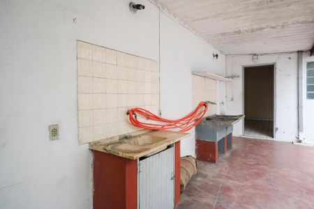 Casa à venda com 128m², 3 quartos e 2 vagasÁrea de serviço