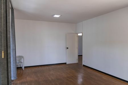 Casa à venda com 305m², 3 quartos e 3 vagasSala 1