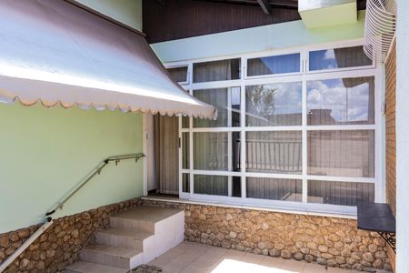 Casa à venda com 305m², 3 quartos e 3 vagasÁrea externa