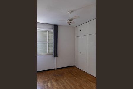 Casa à venda com 305m², 3 quartos e 3 vagasQuarto 2