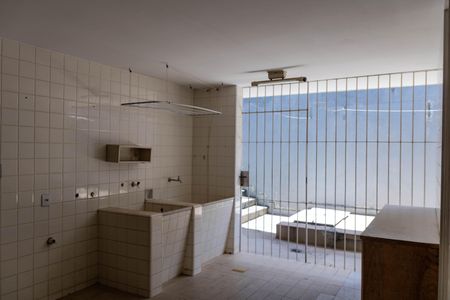 Casa à venda com 305m², 3 quartos e 3 vagasÁrea de Serviço