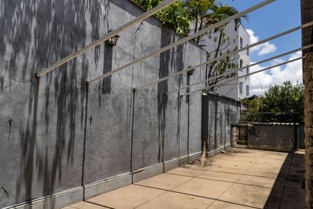 Casa à venda com 305m², 3 quartos e 3 vagasÁrea externa