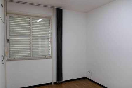 Casa à venda com 305m², 3 quartos e 3 vagasSuíte