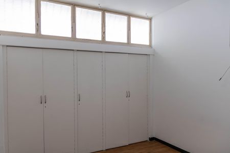 Casa à venda com 305m², 3 quartos e 3 vagasSala 2