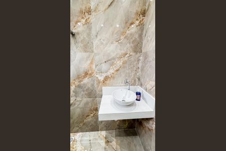 Apartamento à venda com 140m², 3 quartos e 4 vagas Apartamento à venda com 140m², 3 quartos e 4 vagasBanheiro da Suíte