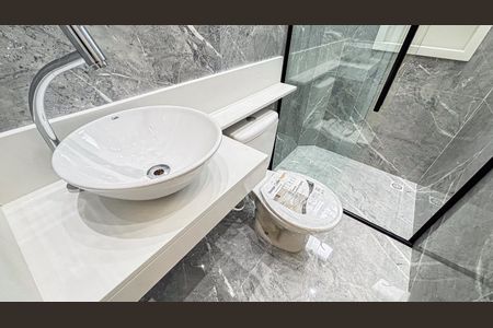 Apartamento à venda com 140m², 3 quartos e 4 vagas Apartamento à venda com 140m², 3 quartos e 4 vagasBanheiro