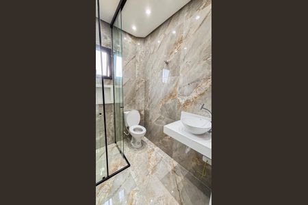 Apartamento à venda com 140m², 3 quartos e 4 vagas Apartamento à venda com 140m², 3 quartos e 4 vagasBanheiro da Suíte