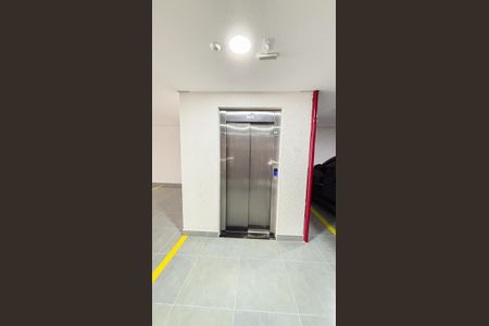 Apartamento à venda com 140m², 3 quartos e 4 vagas Apartamento à venda com 140m², 3 quartos e 4 vagasGaragem