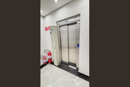 Apartamento à venda com 140m², 3 quartos e 4 vagas Apartamento à venda com 140m², 3 quartos e 4 vagasElevador