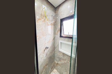 Apartamento à venda com 140m², 3 quartos e 4 vagas Apartamento à venda com 140m², 3 quartos e 4 vagasBanheiro da Suíte