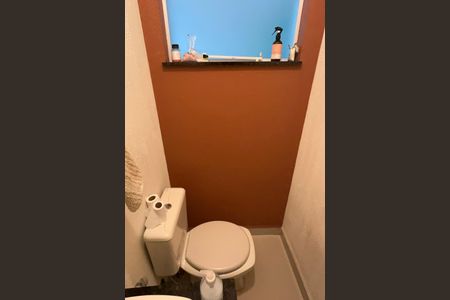 Casa à venda com 139m², 3 quartos e 4 vagasLavabo