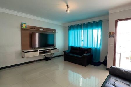 Casa à venda com 139m², 3 quartos e 4 vagasSala