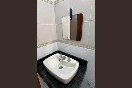 Casa à venda com 139m², 3 quartos e 4 vagasBanheiro