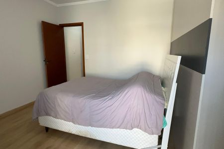Casa à venda com 139m², 3 quartos e 4 vagasQuarto 1 suite