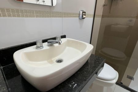 Casa à venda com 139m², 3 quartos e 4 vagasBanheiro